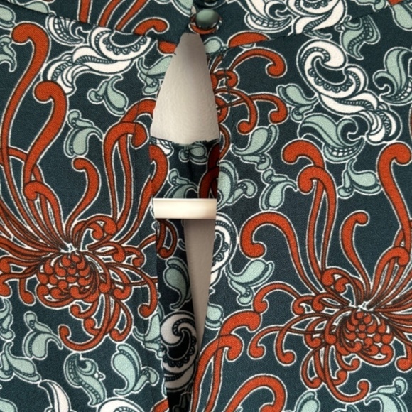 Beautiful 3 Suisses dress key hole front and back pearlized buttons pleated sz M - Picture 7 of 15